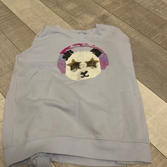 A panda sweater - Picture 1 of 2